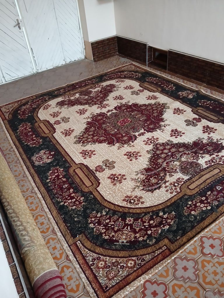 Ковёр 4*3 в идеально состоянии
