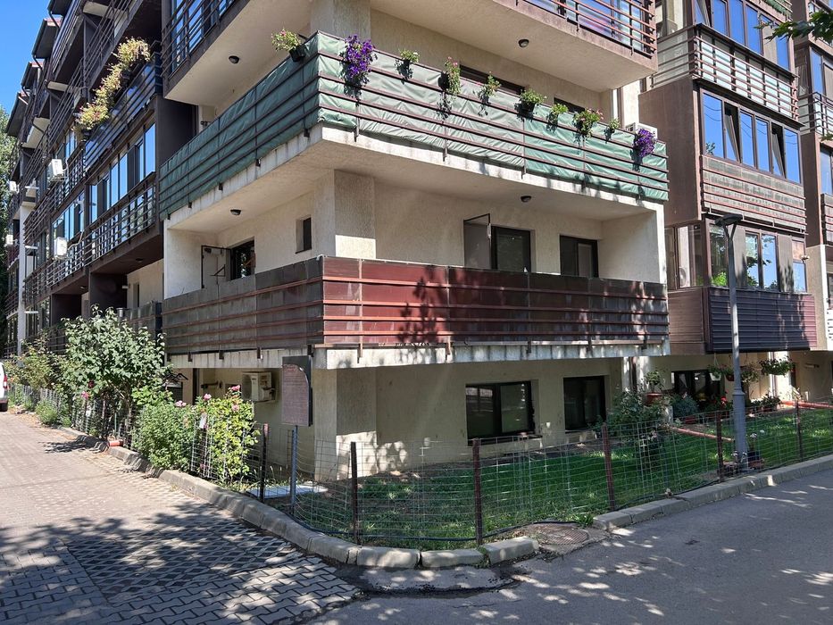 Garsoniera  Dubla Spatioasa langa metrou Dimitrie Leonida