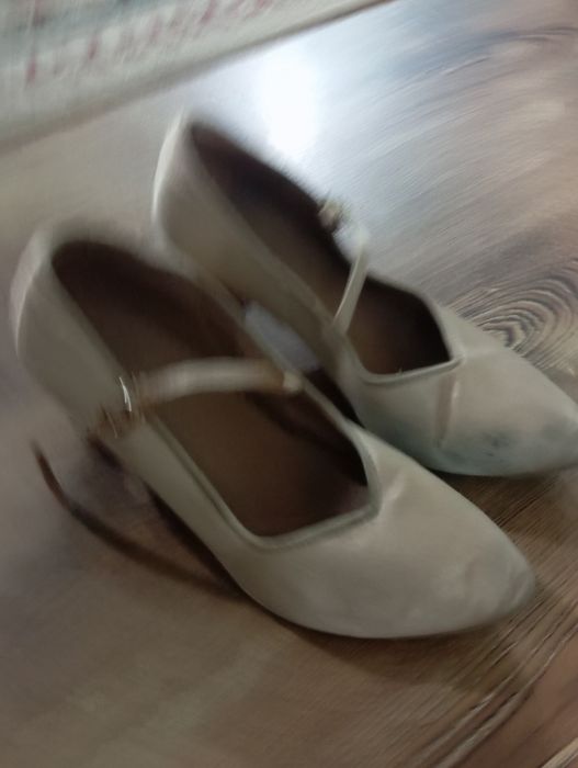 продаю тефли женские бальные