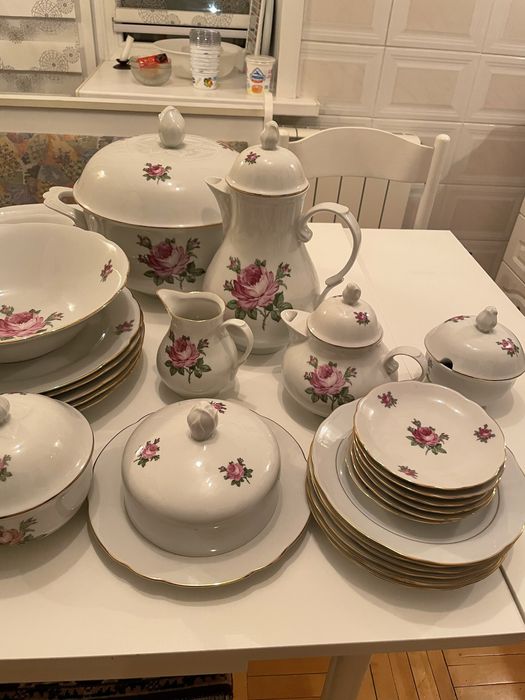 Продам столовый чайный кофейный сервиз производства ГДР (Германия)