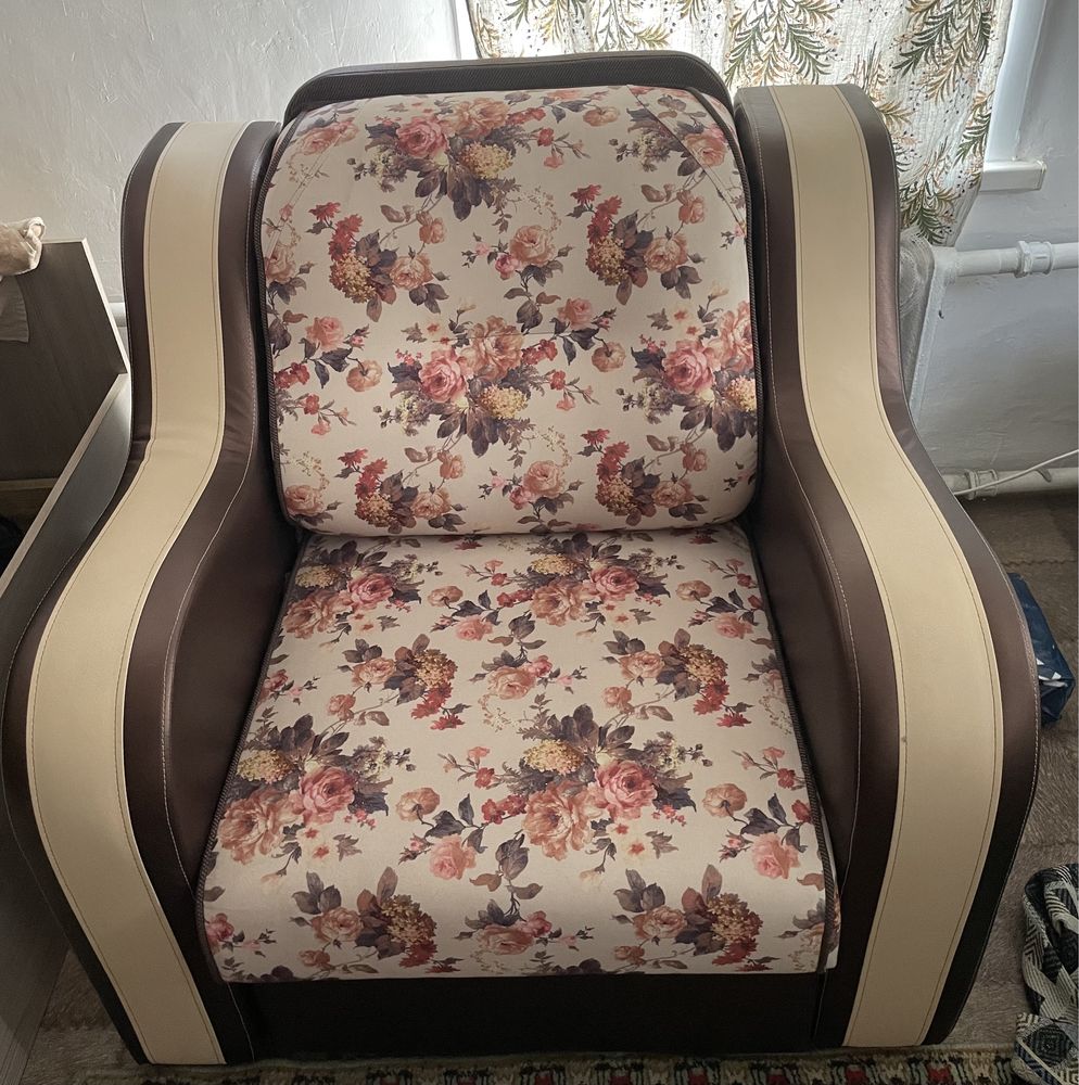 Набор диван (2х и 3х), кресло, раскладной