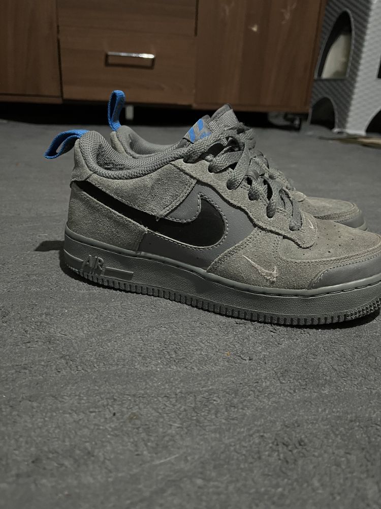 Adidasi Nike nr 36