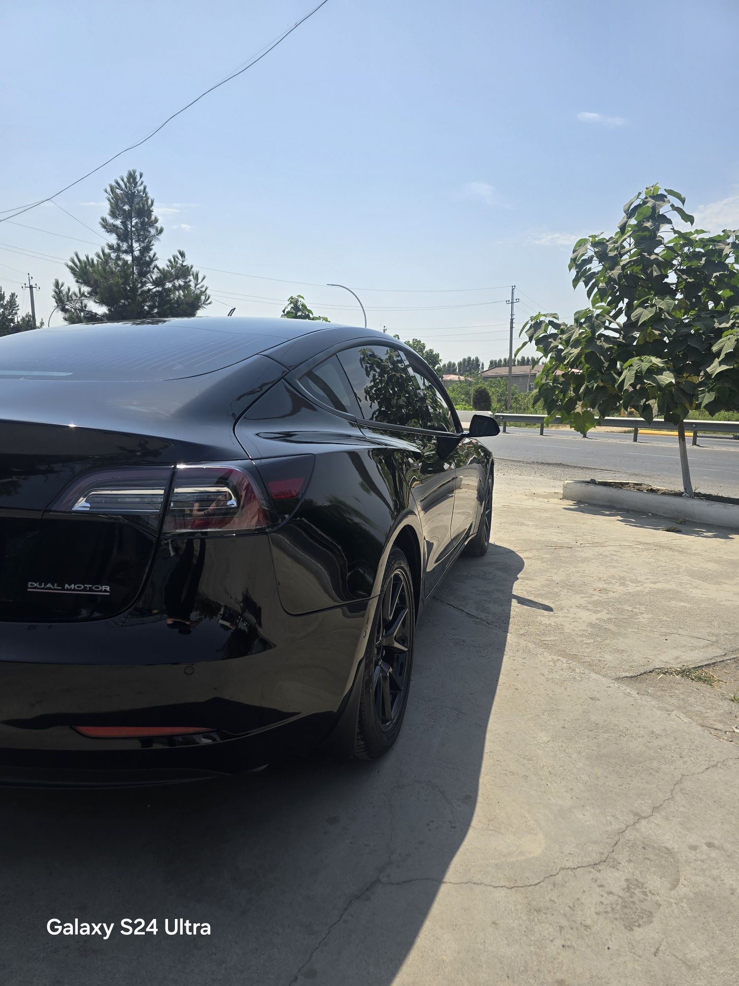 Tesla Model 3 Long Range AWD — 2021-yil