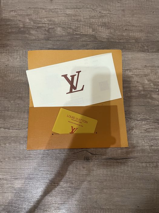lv skate swarovski