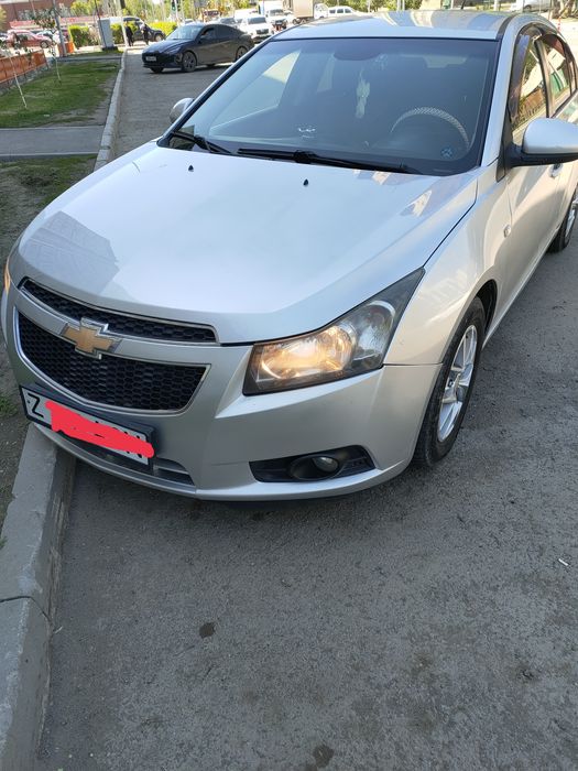Продам автомобиль Шевроле Круз