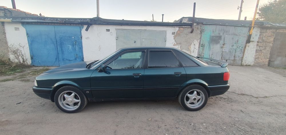 Продаю Ауди 80 в4
