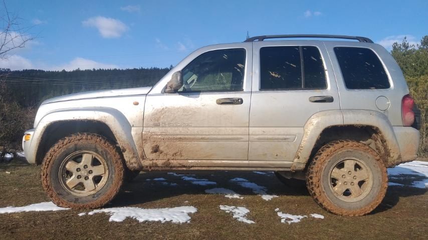 Подготвен Jeep Cherokee KJ 2.5 CRD