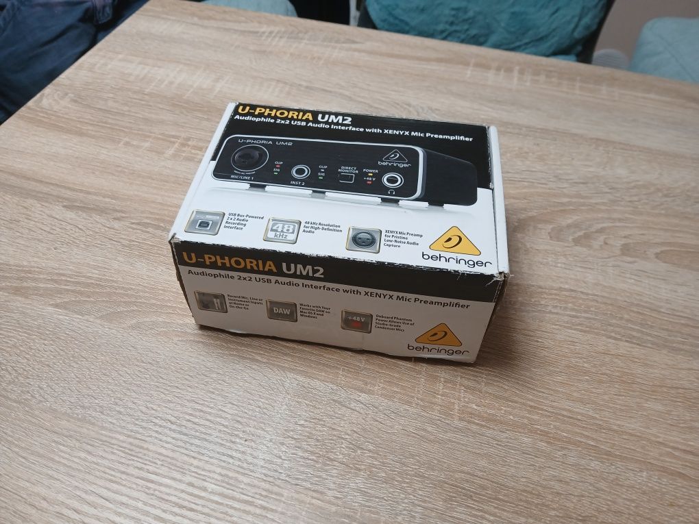 Външна аудио карта Behringer UM2 U-Phoria, аудио интерфейс