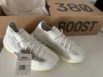 Adidasi yeezy 380