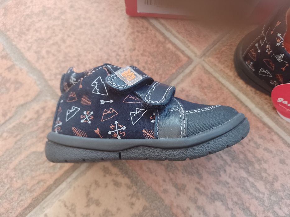 Бебешки обувки за прохождане