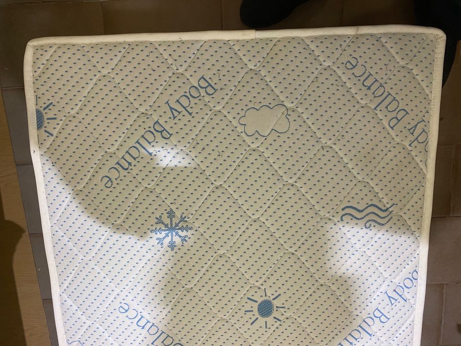 Продавам еднолицев матрак