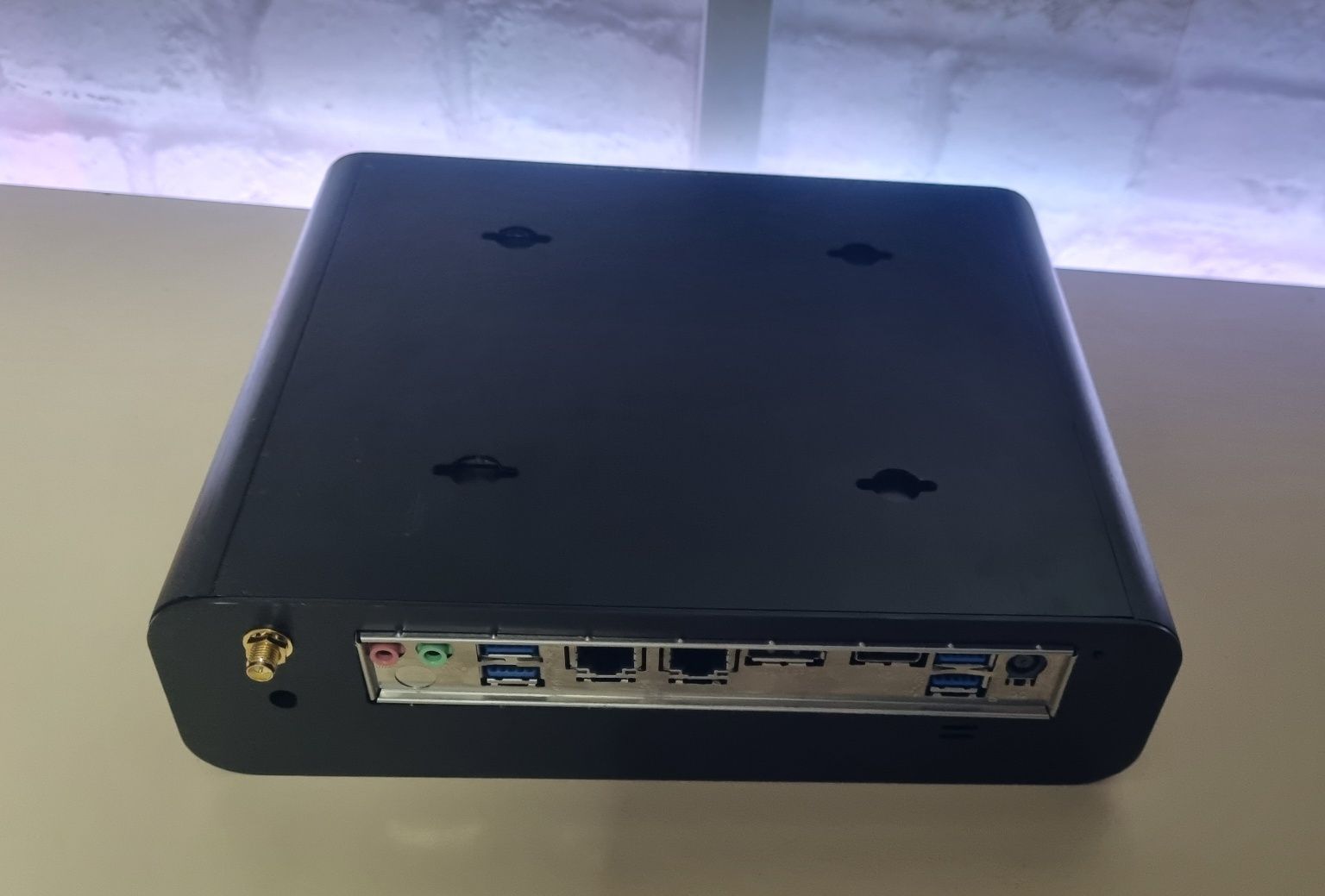MINI PC: Pasiv i5 4460s/8GB RAM/SSD 256GB/Wireless/Fanless/Alimentator