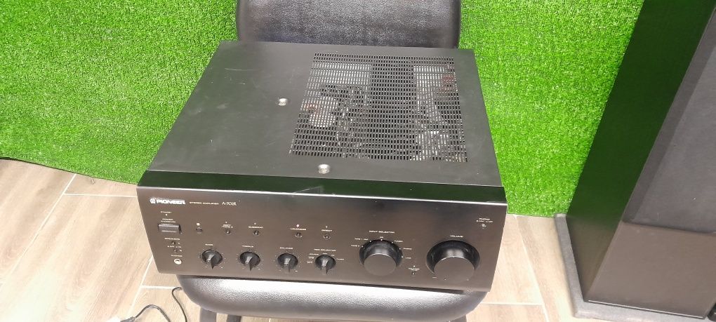 Усилвател PIONEER A-702r