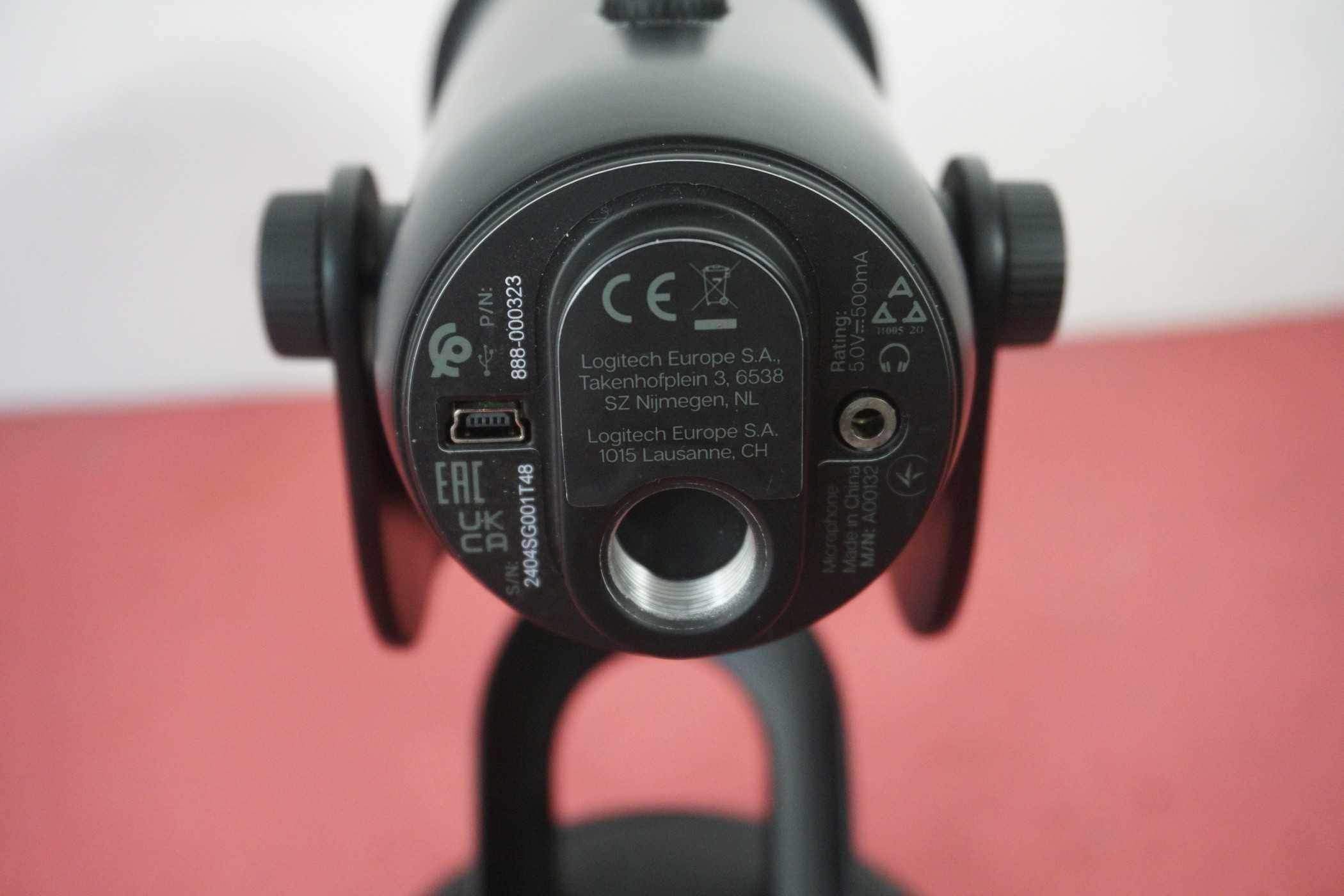Професионален USB Микрофон Logitech Blue Yeti Черен/ Вкл.ДДС