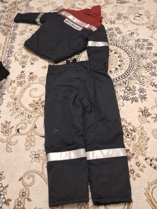 Продам спец одежду зимный