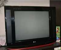 Телевизор LG продаётся б/у