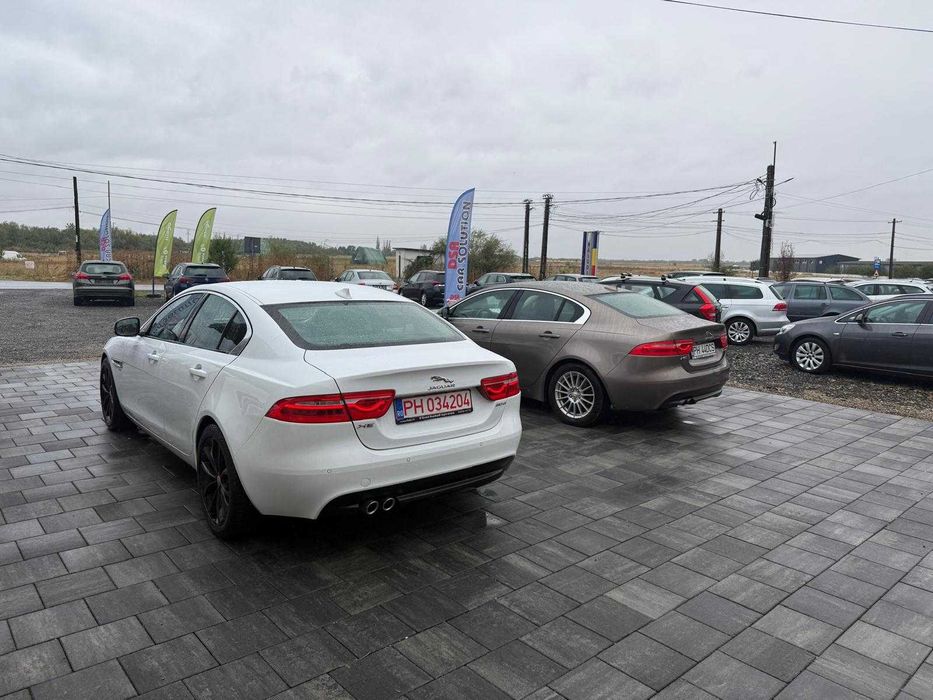 Jaguar Xe - 2016 - 2.0 diesel Automat - 9900euro
