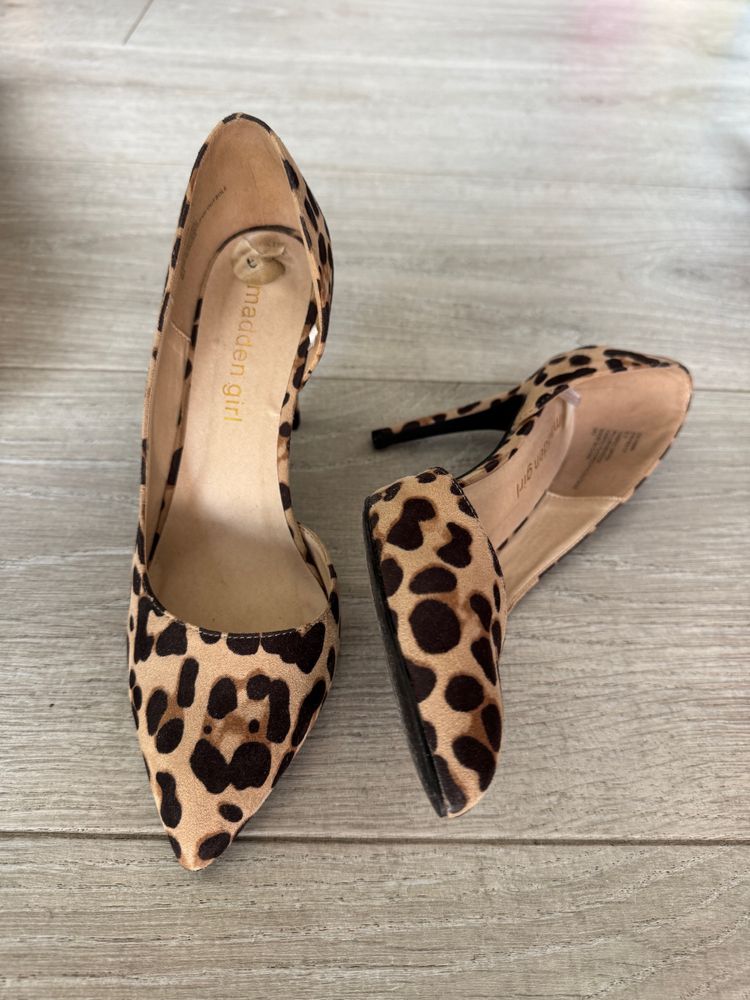 Pantofi cu toc stiletto animal print si magenta