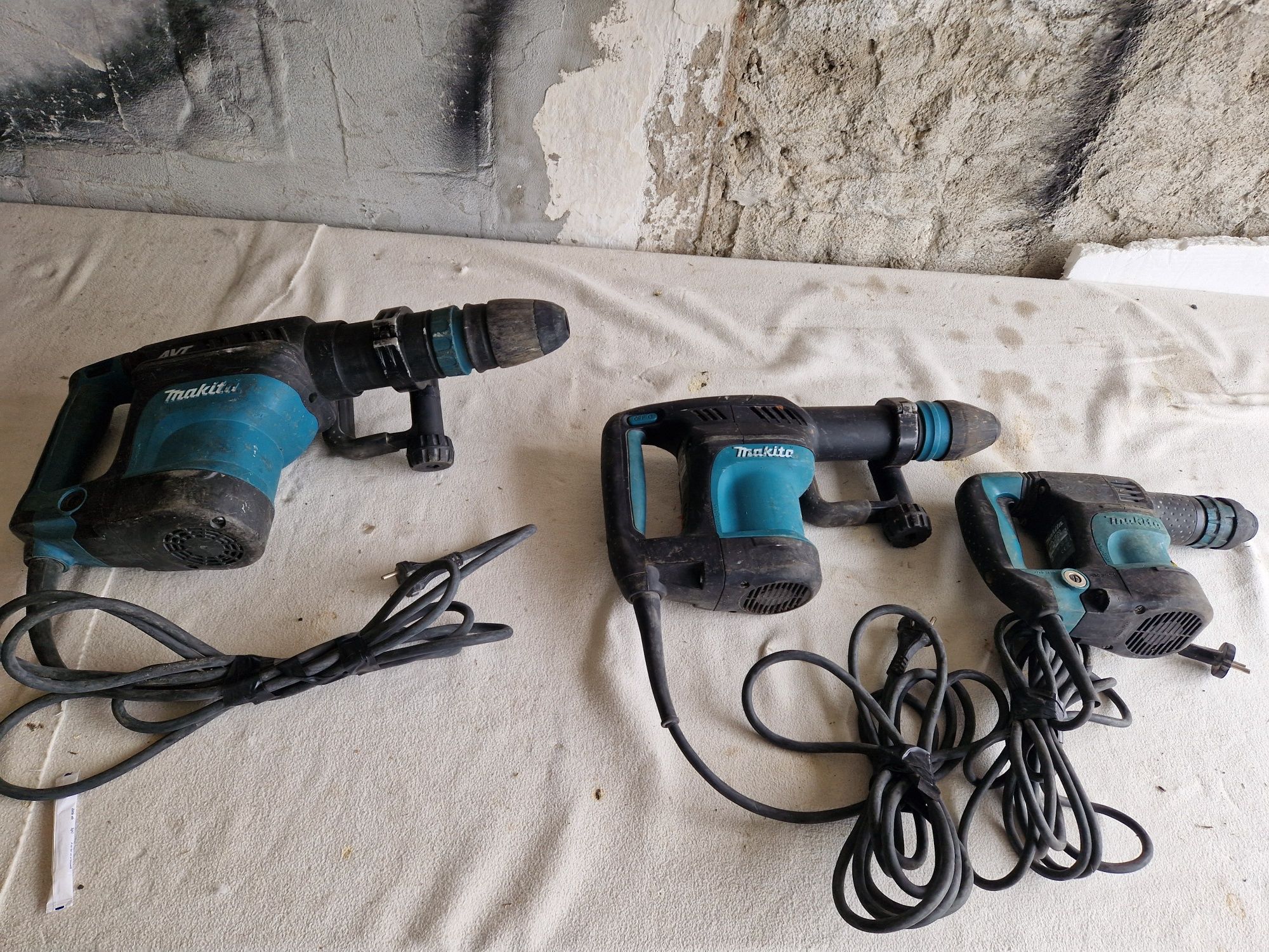 Ciocan demolator Makita