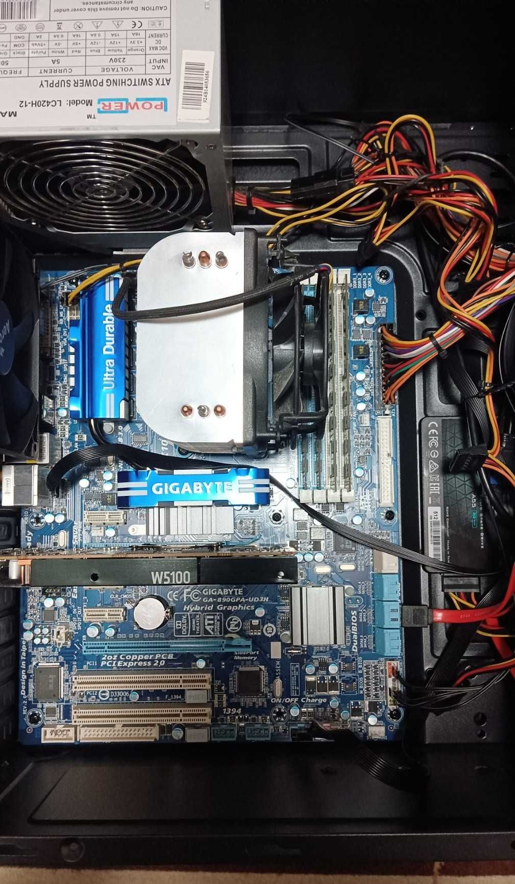 PC AeroCool - AMD 16GB RAM AMD W5100 4GB DDR5 SSD 512GB