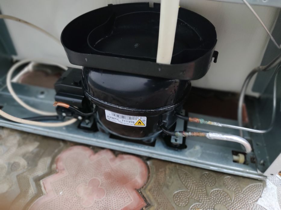 Продается холодильник Индезит