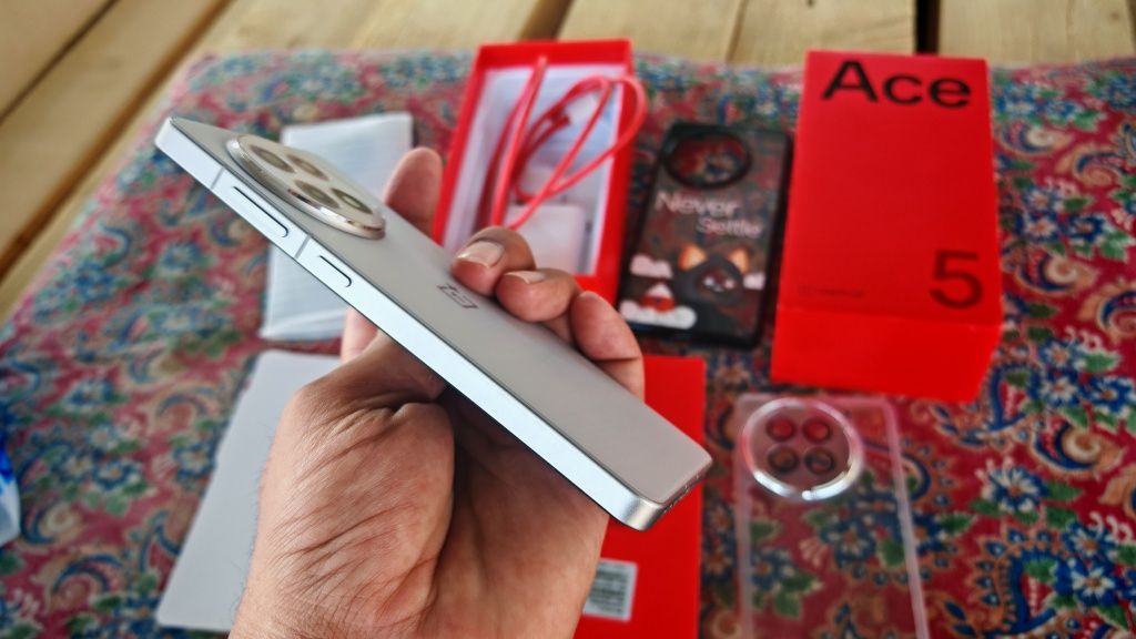 OnePlus Ace 5 в наличии