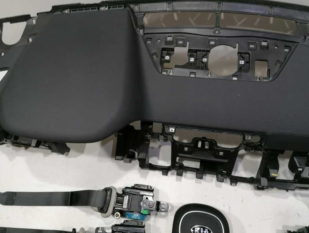 KIA Sorento 4 - plansa de bord - kit airbag - set centuri de siguranta