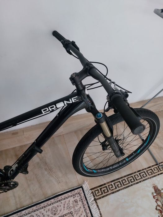 Vând bicicleta prone octane one