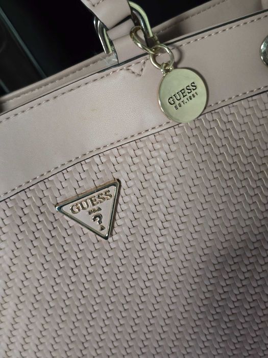 Guess оригинална дамска чанта