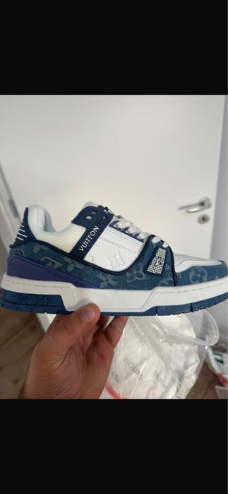 Lv Trainer.