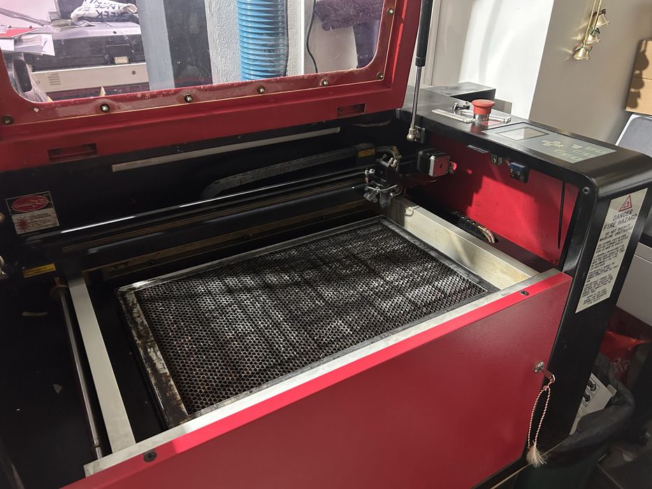 Laser CO2 50 cu 30 cm