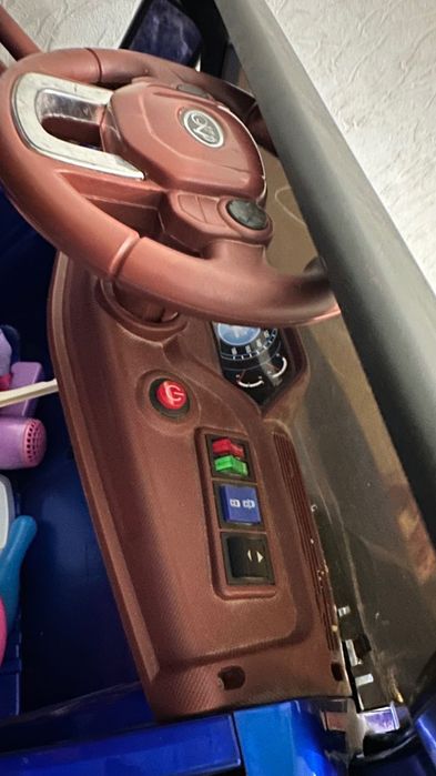 Детская машина  мошина пультлик