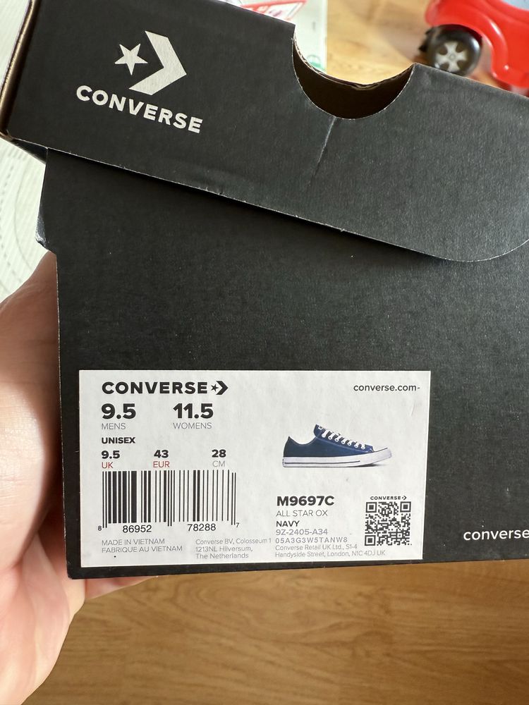 Нови Кецове Converse номер 43
