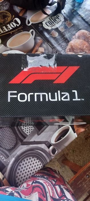 Продавам полирмашина на Формула 1