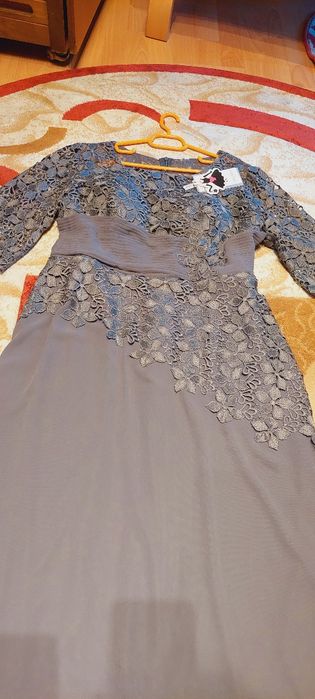 Rochie de seara gri cu broderie
