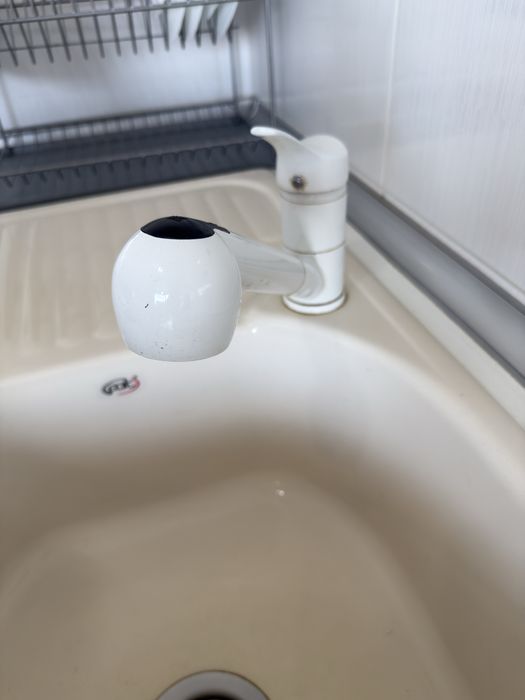 Продавам мивка FAT със смесител в комплект