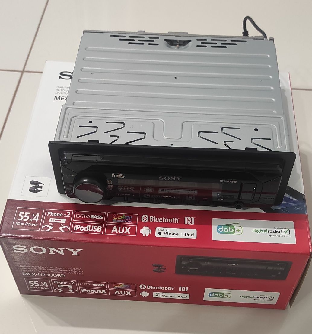 Casetofon Radio CD Auto Sony MEX-N7300BD