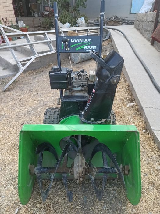 Снегоуборщик LawnBoy