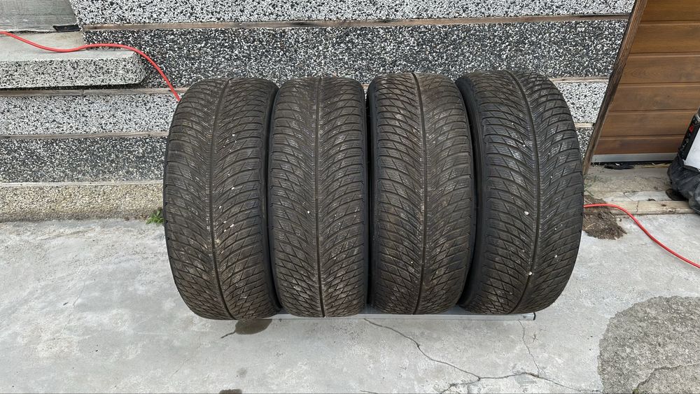 Зимни гуми Michelin - 4 х 215/50/18