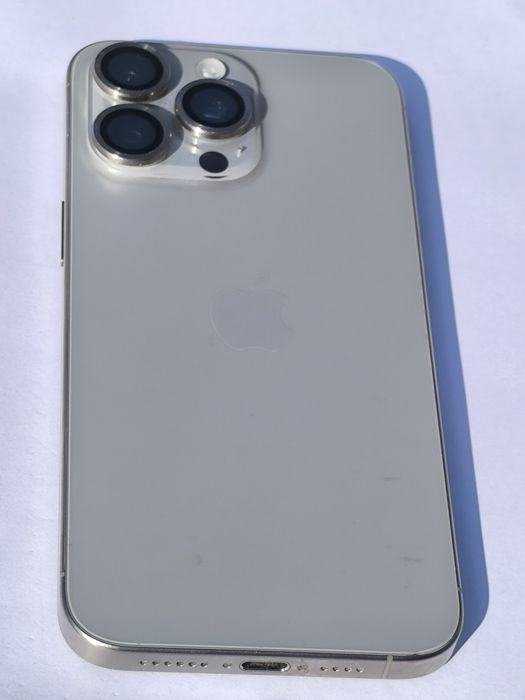 Айфон 15 про мах 256  кария