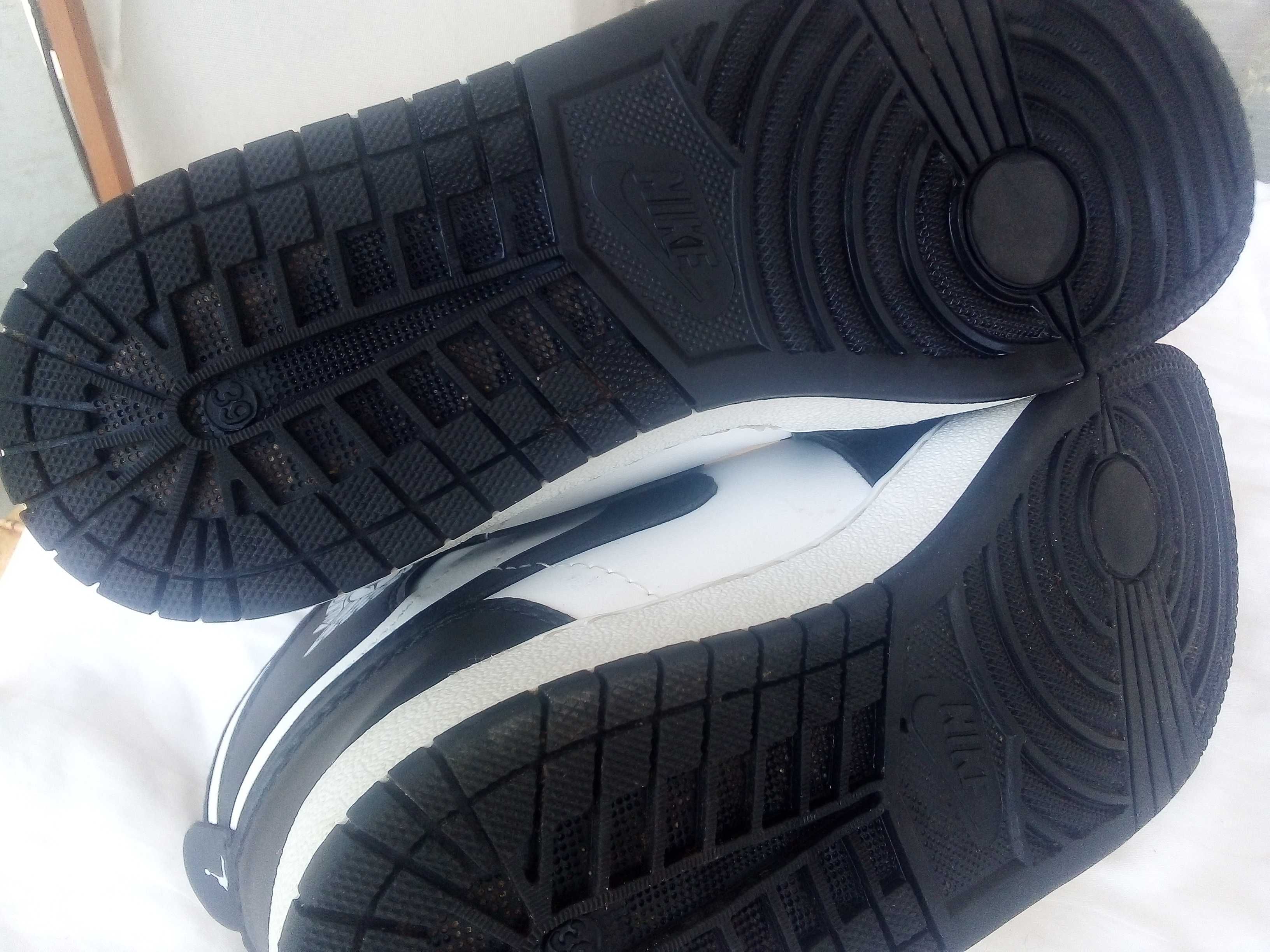 Кецове NIKE Air Jordan1 39 номер