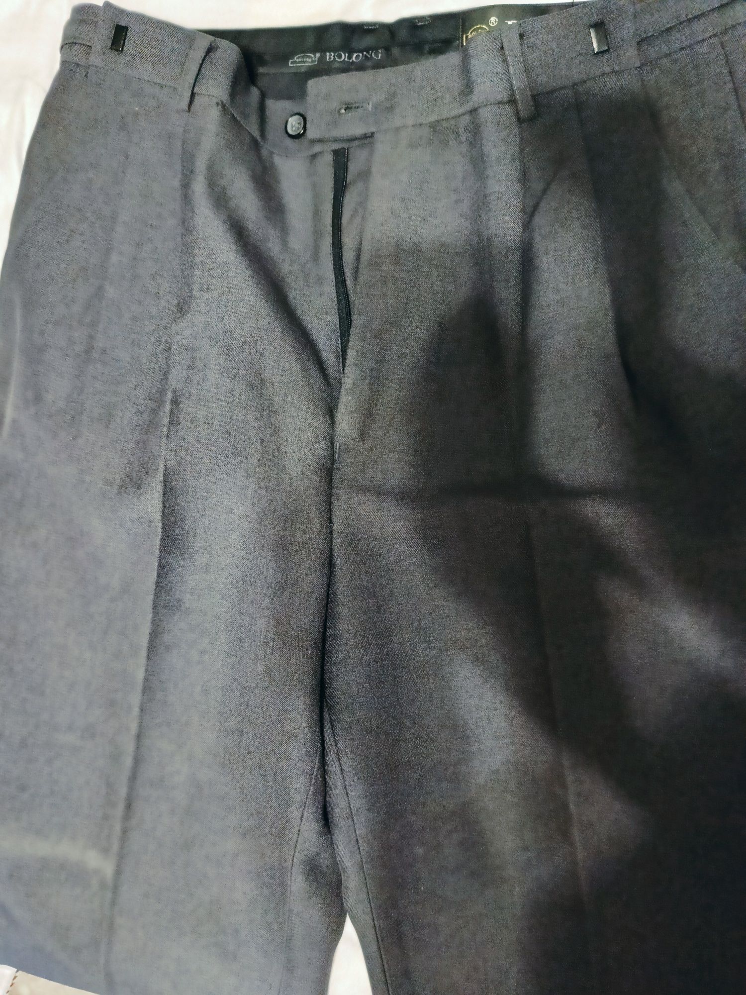 Продам классический мужской костюм тройку серого цвета 50/52 р-р