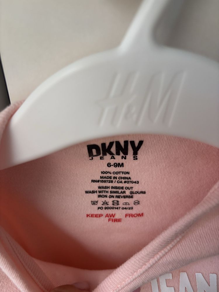 GAP, DKNY jeans боди за 3 месеца