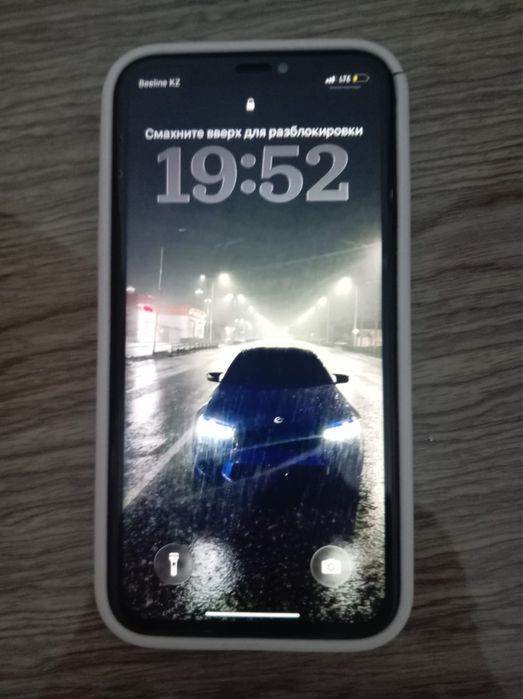 Продам Iphone 11 в хорошем состоянии