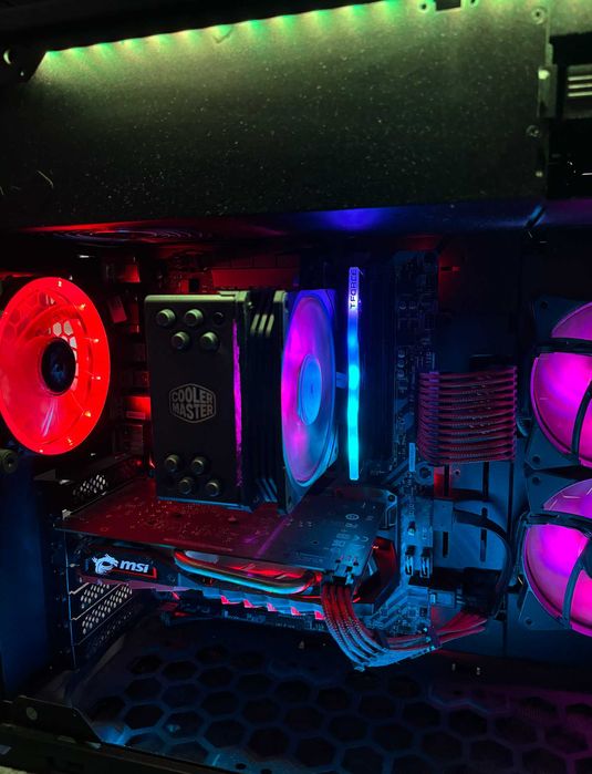 Настолен Компютър