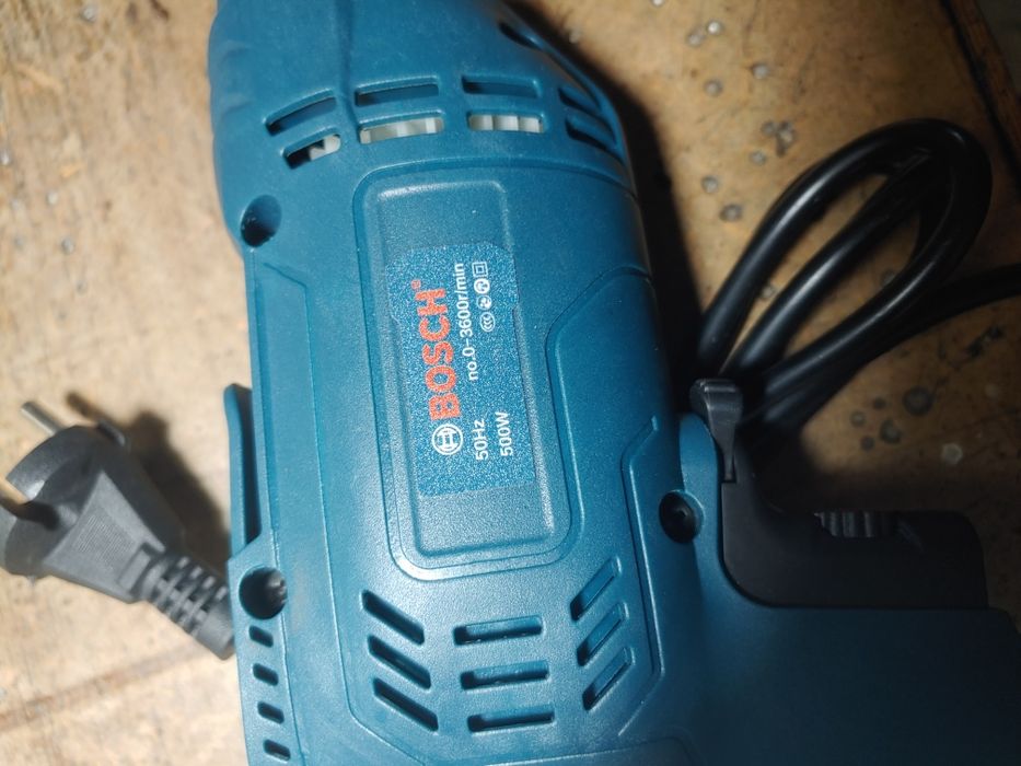 Продается дрель новая