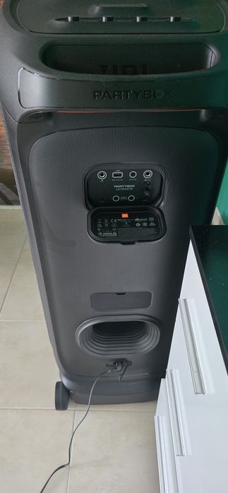 JBL Partybox ULTIMATE 1100W, в Гаранция! Всички документи и кашона. ТО