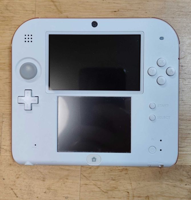 Nintendo 2DS fără încărcător