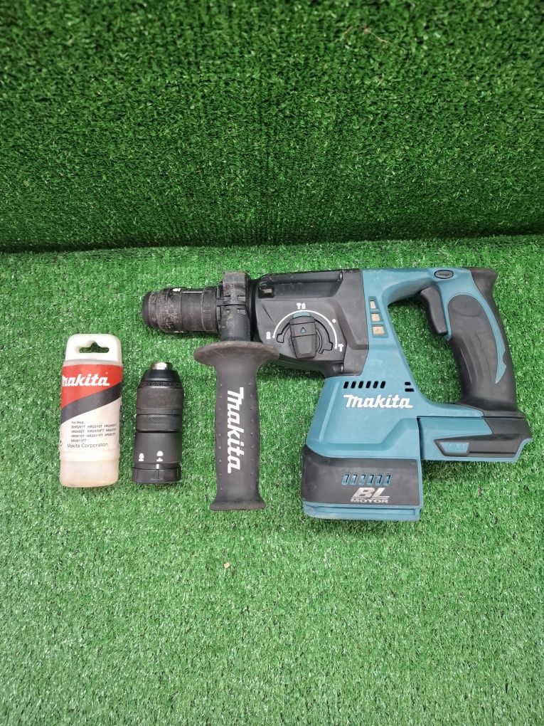 Тумбест безчетков перфоратор на Makita DHR243 + патронник.