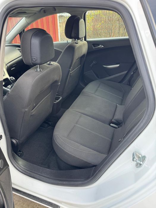 Opel Astra J • 2011 • Euro 5